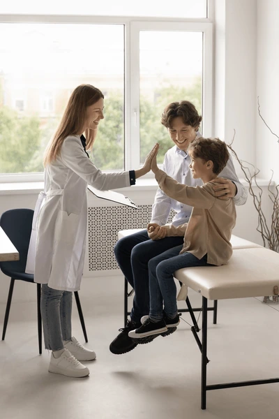 healthcare-teamwork-doctor-patient-little-600nw-2583319841